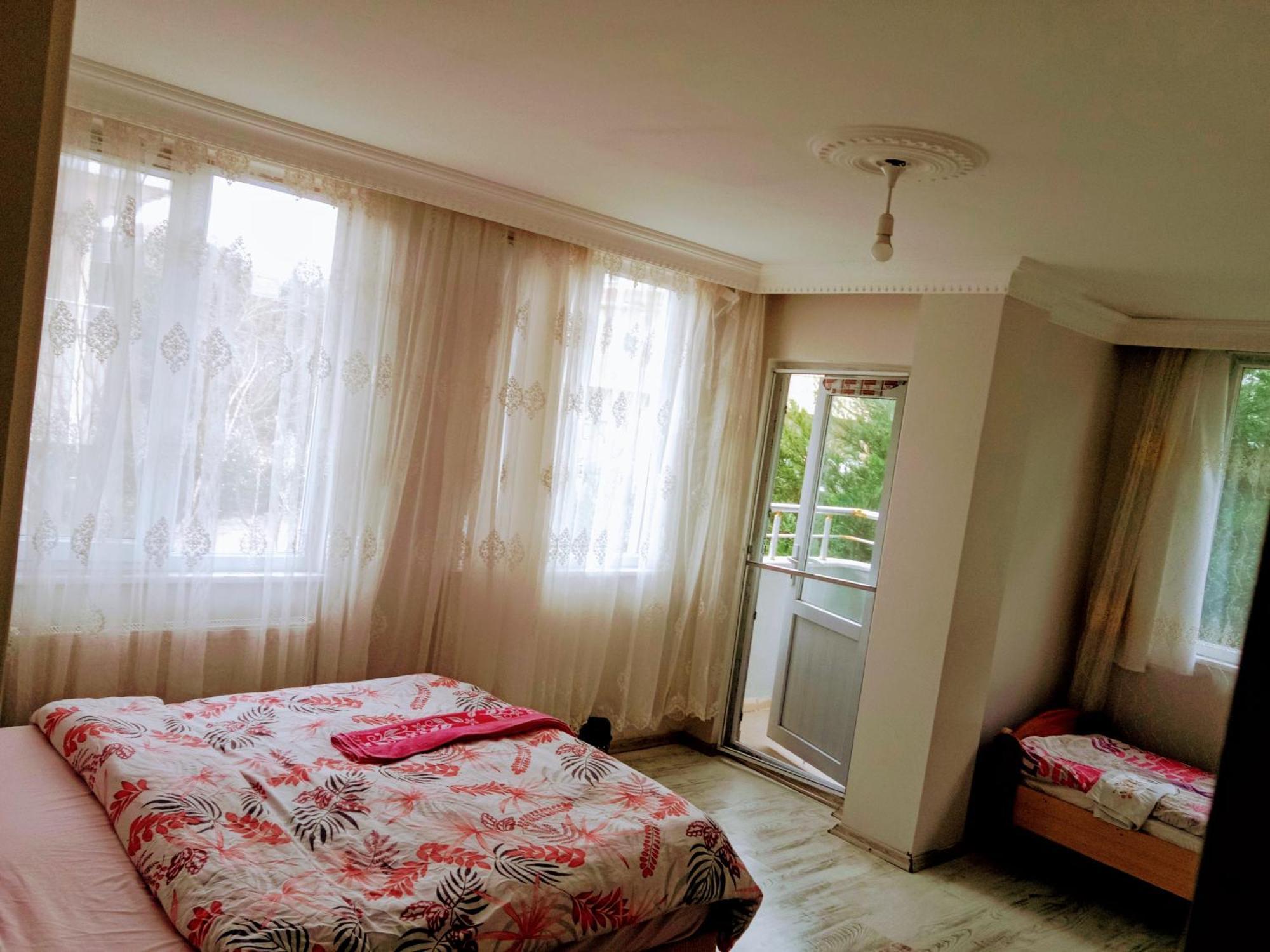 Orman Villa Hotel Is 6 Minutes From The Airport Arnavutkoy Luaran gambar