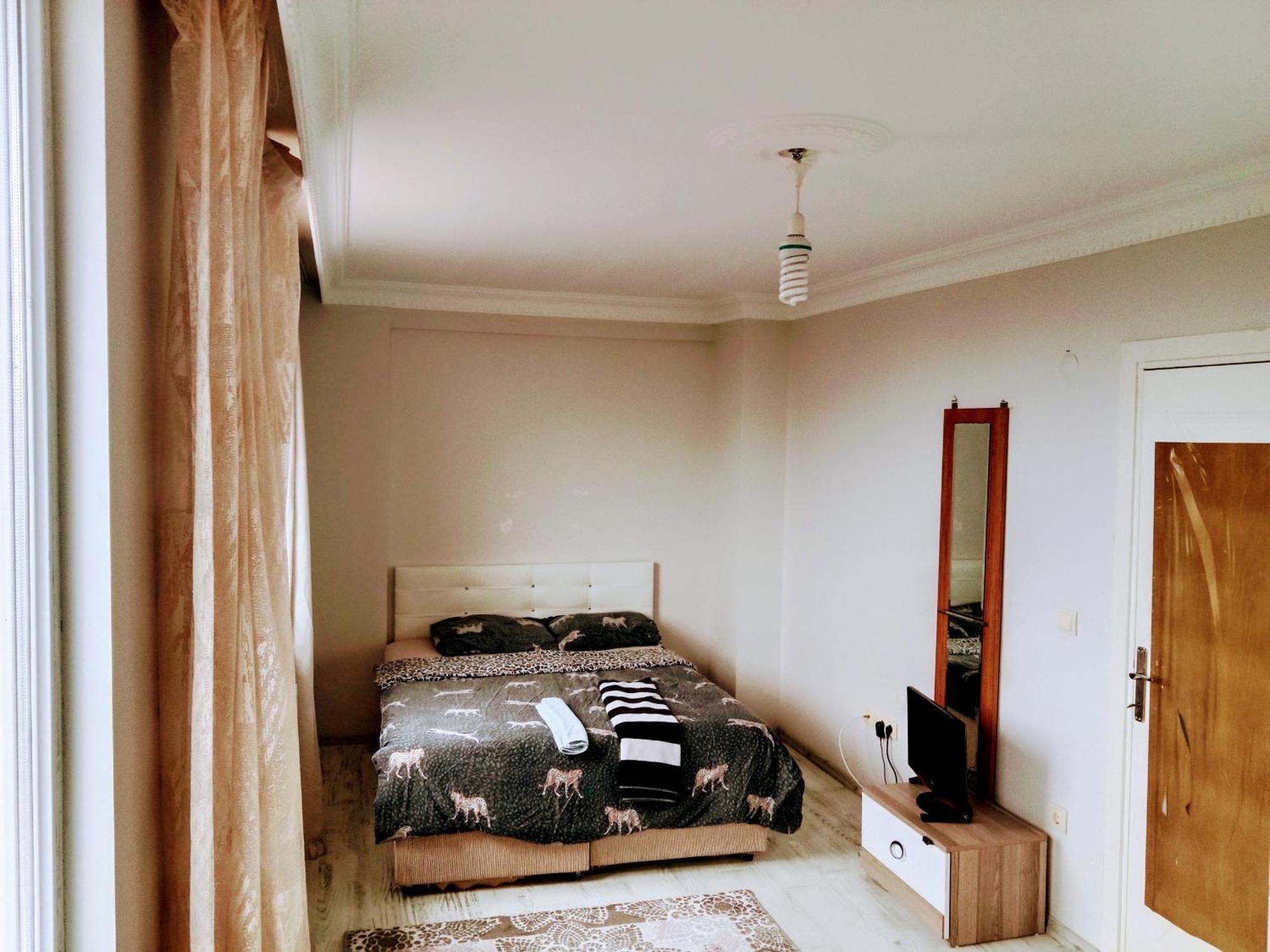 Orman Villa Hotel Is 6 Minutes From The Airport Arnavutkoy Luaran gambar