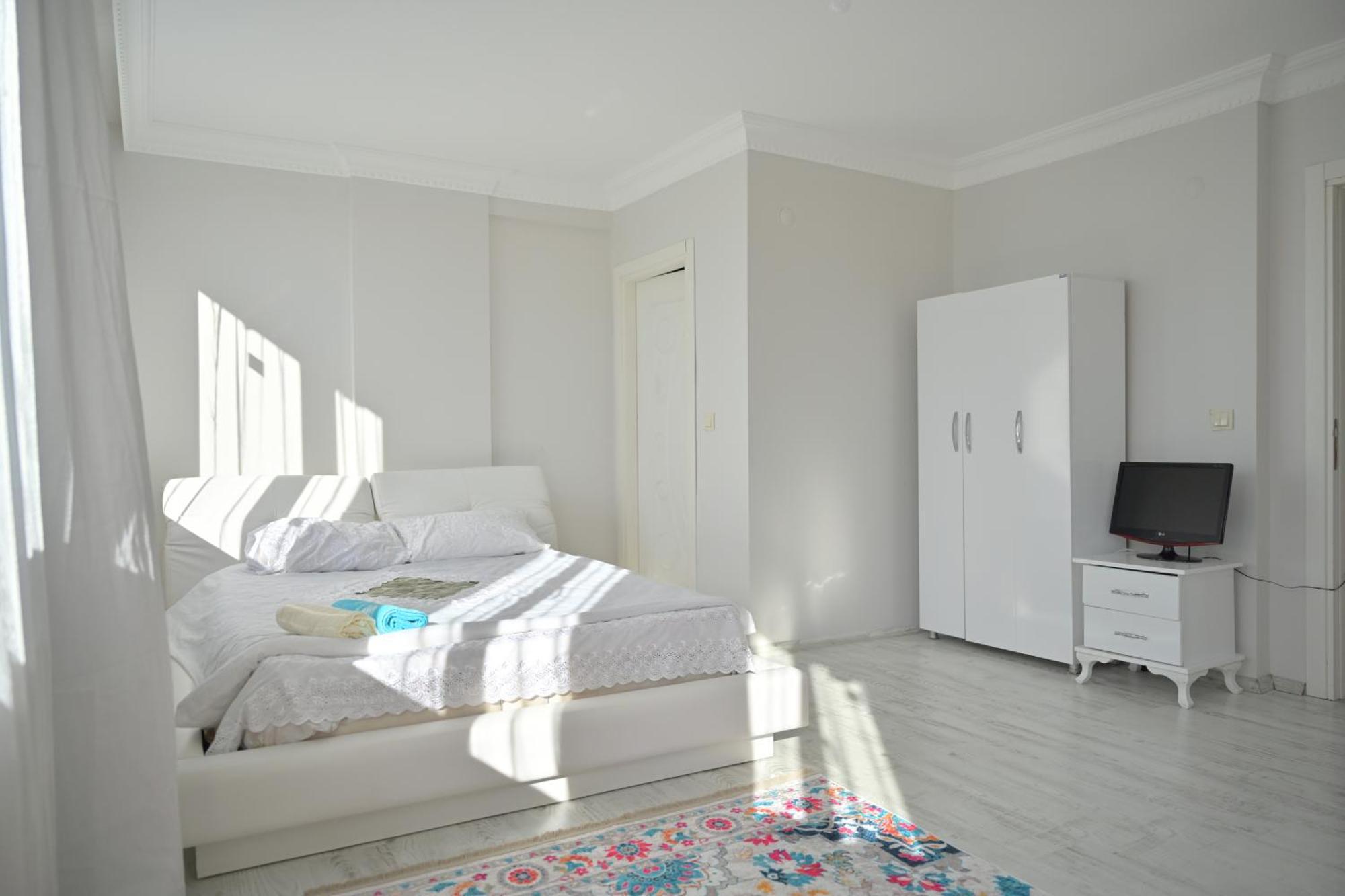 Orman Villa Hotel Is 6 Minutes From The Airport Arnavutkoy Luaran gambar