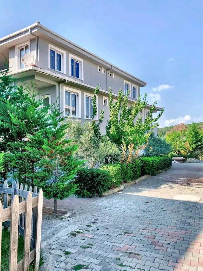 Orman Villa Hotel Is 6 Minutes From The Airport Arnavutkoy Luaran gambar